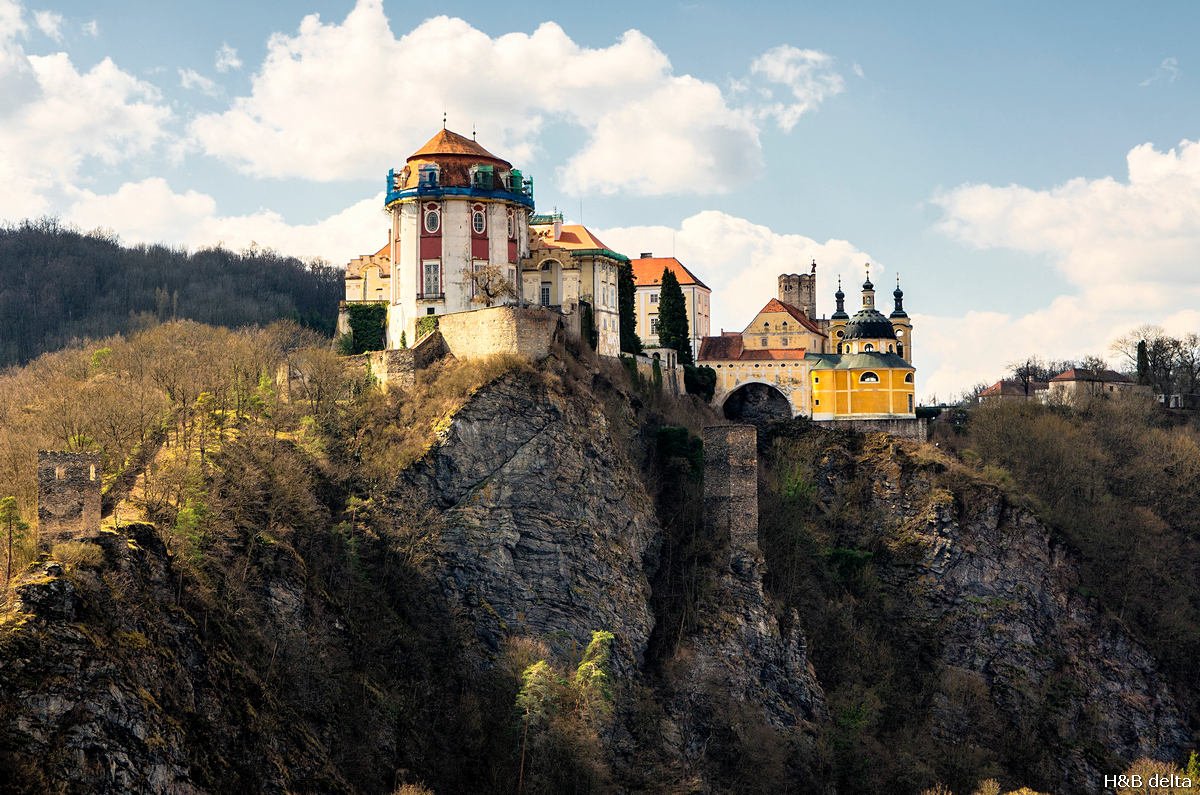 Obnova střech státního zámku Vranov nad Dyjí