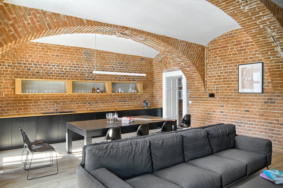 Brick Apartment: přiznaná cihla dodává industriální atmosféru
