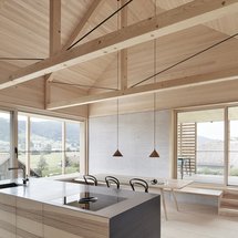 Höller House: moderní rakouská dřevostavba