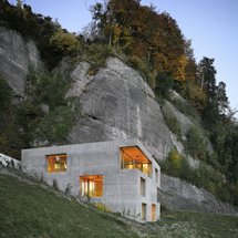 Betonová dřevostavba z podhůří Alp
