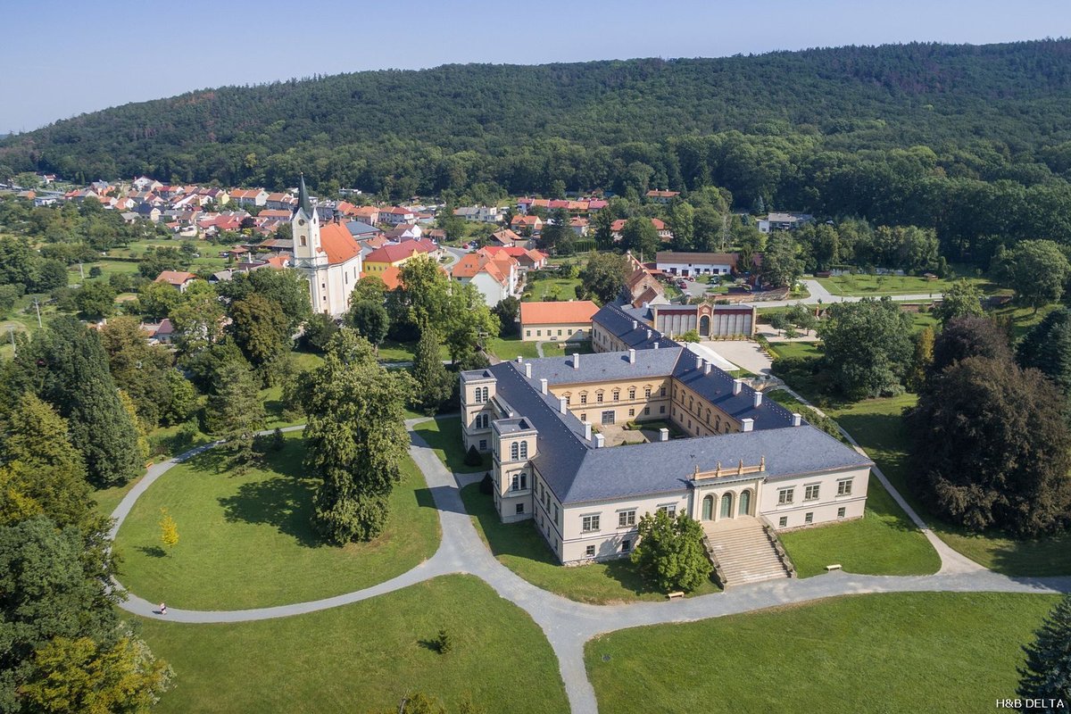 Obnova střech zámku Čechy pod Kosířem