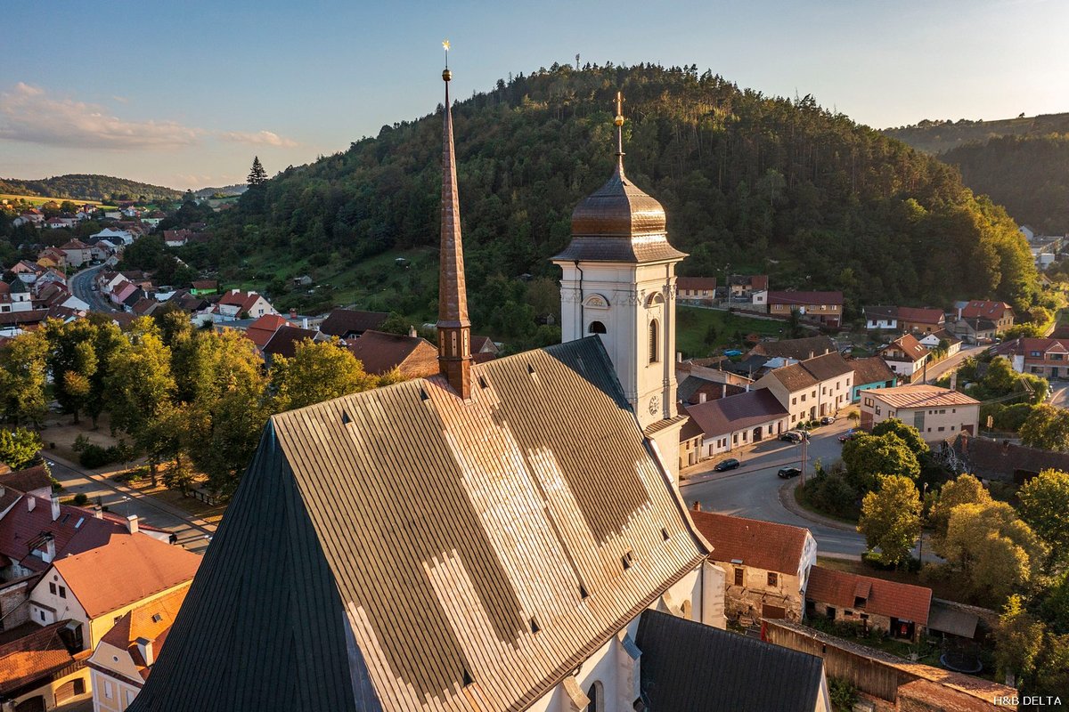 Oprava kostela Povýšení svatého Kříže v Doubravníku