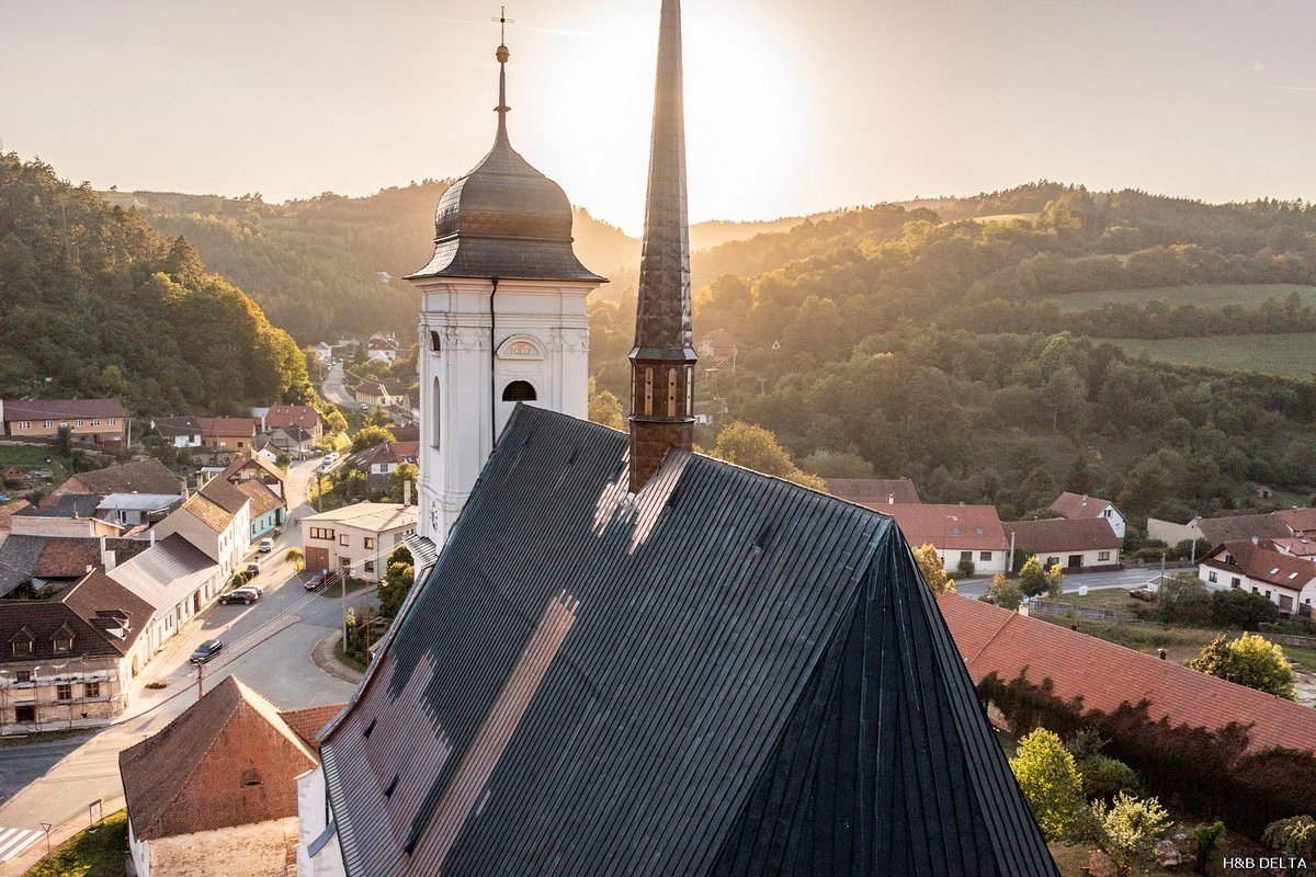 Oprava kostela Povýšení svatého Kříže v Doubravníku
